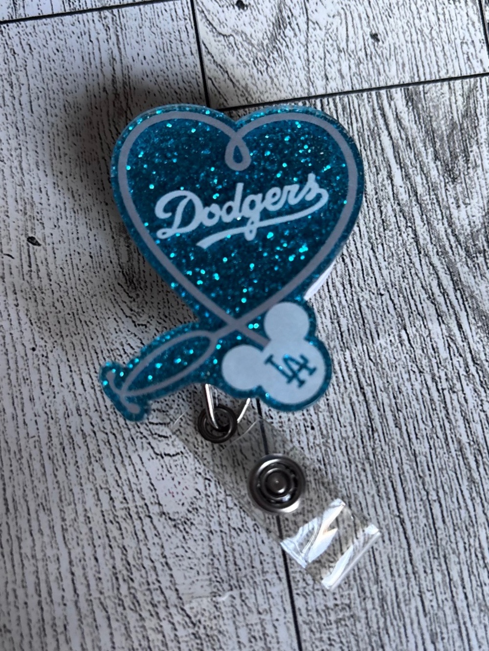 LA Dodgers Heart Mickey Glitter Badge Reel